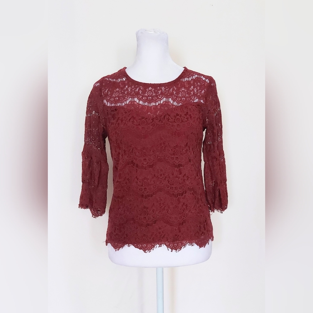 Monteau Los Angeles Flared Sleeve Lace Top Shirt Red Size Small